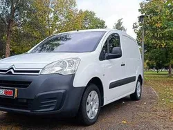 Branco Usado 2018 Citroën Berlingo Comfort Monovolume | € 12.500 (Preço justo)