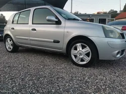 Cinza Usado 2005 Renault Clio II Extreme | € 3.999 (Preço justo)