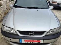 Cinzento Usado 1998 Opel Vectra Carrinha | € 1.500