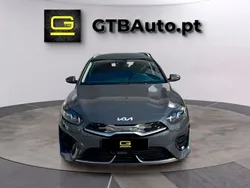 Cinza Usado 2024 Kia Ceed Carrinha | € 35.800