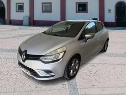 Cinzento Usado 2017 Renault Clio IV | € 10.900 (Preço justo)
