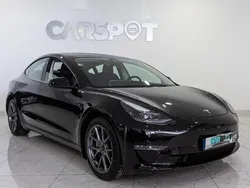Preto Usado 2023 Tesla Model 3 Sedan | € 33.980 (Bom preço)