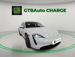 Branco Usado 2022 Porsche Taycan 4S Performance Package Sedan | € 69.900