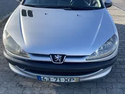 Usado 2004 Peugeot 206 Sedan | € 3.000