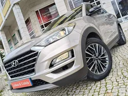 Cinzento Usado 2019 Hyundai Tucson Premium SUV | € 20.980 (Preço justo)