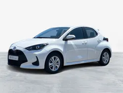Branco (sólida) Usado 2023 Toyota Yaris Comfort Sedan | € 18.250 (Preço justo)