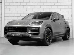 Cinzento Usado 2024 Porsche Cayenne SUV | € 245.000