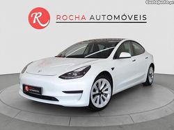Branco Usado 2021 Tesla Model 3 Standard Range Plus Sedan | € 25.590 (Preço justo)