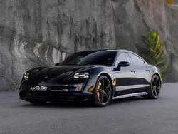 Preto Usado 2020 Porsche Taycan 4S Performance Package Sedan | € 69.500