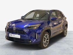 Azul (pintura metalizada) Usado 2024 Toyota Yaris Luxury Sedan | € 32.500