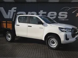 Branco Usado 2023 Toyota HiLux Pickup | € 44.480