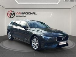 Verde Usado 2021 Volvo V60 Momentum Carrinha | € 23.990 (Bom preço)