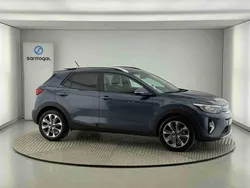 Azul Usado 2024 Kia Stonic SUV | € 19.750 (Preço elevado)