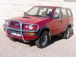 Vermelho Usado 1997 Nissan Terrano SUV | € 10.790