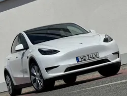 Branco Usado 2023 Tesla Model Y SUV | € 39.800 (Preço elevado)