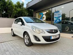 Branco Usado 2011 Opel Corsa Citadino | € 7.250 (Preço elevado)
