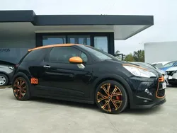 Preto Usado 2011 Citroën DS3 Coupé | € 20.000