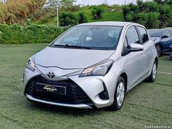 Cinza Usado 2020 Toyota Yaris Citadino | € 15.499 (Preço elevado)