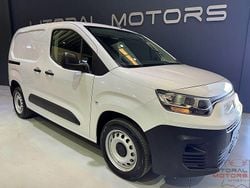 Branco Usado 2023 Fiat Doblò Monovolume | € 16.900 (Bom preço)