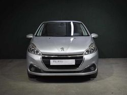 Cinzento Usado 2016 Peugeot 208 Citadino | € 10.950 (Preço justo)