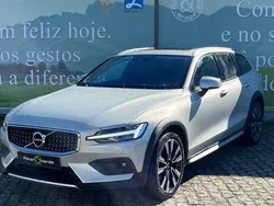 Cinzento Usado 2021 Volvo V60 CC Carrinha | € 38.500 (Super Preço)