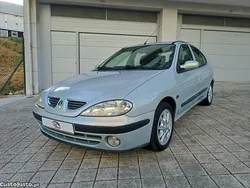 Cinza Usado 2002 Renault Mégane II | € 1.500