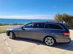 Cinzento Usado 2013 Mercedes E300 Carrinha | € 15.900 (Preço justo)