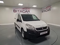 Branco Usado 2017 Peugeot Partner Monovolume | € 15.950 (Caro)