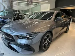 Cinza mountain Usado 2023 Mercedes CLA180 AMG Sedan | € 41.900 (Preço justo)