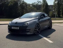 Cinzento Usado 2012 Renault Mégane Coupé R.S. Coupé | € 22.500