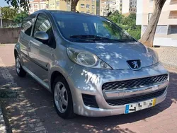 Usado 2012 Peugeot 107 Citadino | € 3.500