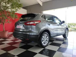 Cinzento Usado 2017 Nissan Qashqai SUV | € 16.950 (Preço justo)