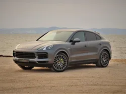 Cinzento Usado 2020 Porsche Cayenne Platinum Edition SUV | € 87.990 (Preço justo)