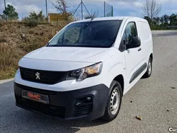 Branco Usado 2021 Peugeot Partner Monovolume | € 17.000 (Preço justo)