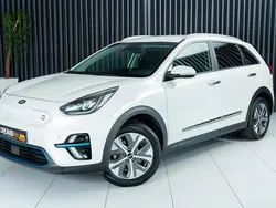 Branco Usado 2021 Kia e-Niro SUV | € 23.200 (Preço justo)