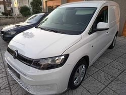 Branco Usado 2021 VW Caddy Monovolume | € 18.450 (Bom preço)