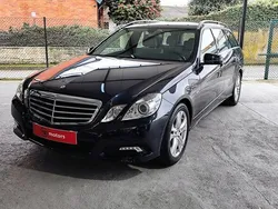 Azul Usado 2010 Mercedes E220 Avantgarde Carrinha | € 15.900