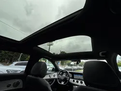 Azul Usado 2021 Mercedes E300 AMG line Sedan | € 39.750