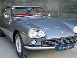 Cinzento Usado 1965 Ferrari 330 | € 459.900