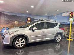 Cinza Usado 2008 Peugeot 207 Sport Sedan | € 6.500