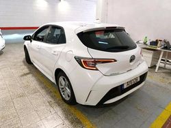 Branco Usado 2021 Toyota Corolla Comfort Sedan | € 21.900 (Preço justo)
