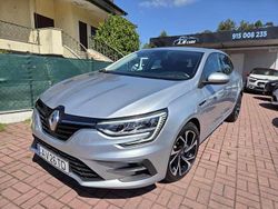 Cinzento Usado 2021 Renault Mégane IV Citadino | € 19.490 (Preço justo)