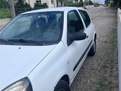 Branco Usado 2005 Renault Clio II Citadino | € 2.250 (Bom preço)