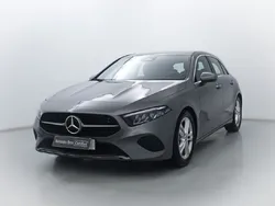 Cinzento Usado 2024 Mercedes A200 Progressive | € 30.990 (Bom preço)