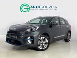 Cinza Usado 2021 Kia e-Niro SUV | € 22.980 (Super Preço)