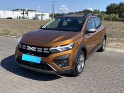 Laranja Usado 2023 Dacia Sandero Stepway Citadino | € 16.750 (Preço justo)