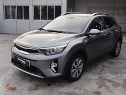Cinza Usado 2025 Kia Stonic SUV | € 18.500 (Preço justo)