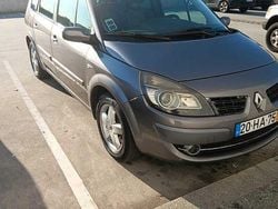 Usado 2008 Renault Scénic II Monovolume | € 3.300 (Bom preço)