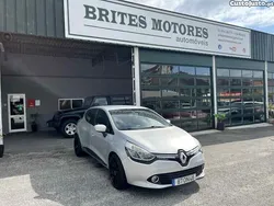 Cinza Usado 2014 Renault Clio IV Citadino | € 7.950 (Preço justo)