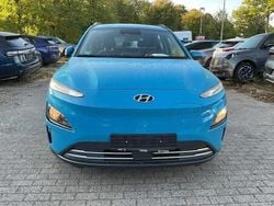 Azul Usado 2022 Hyundai Kauai Premium SUV | € 17.750 (Bom preço)